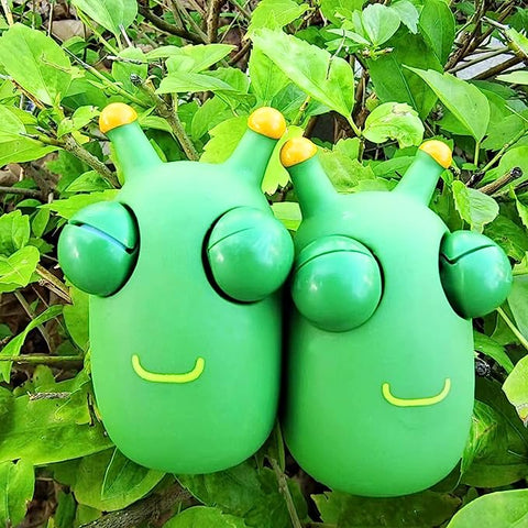 12PCS Funny Grass Worm Pinch Toy, Green Eye Bouncing Worm Squeeze Toy, Novelty Fun Squeeze Stress Relief Toys For Adults Kids Gift Cool Gadgets